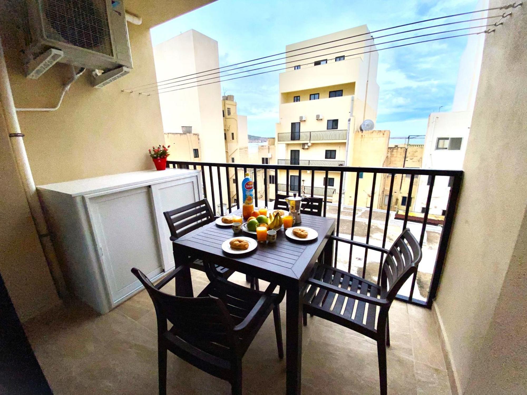 Sea Bliss Apartments With Terrace Just Off Seafront In St Paul'S Bay - By Getawaysmalta St. Paul's Bay Exterior photo